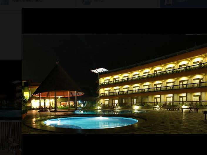 Uday Suites - The Airport Hotel Тривандрум Экстерьер фото