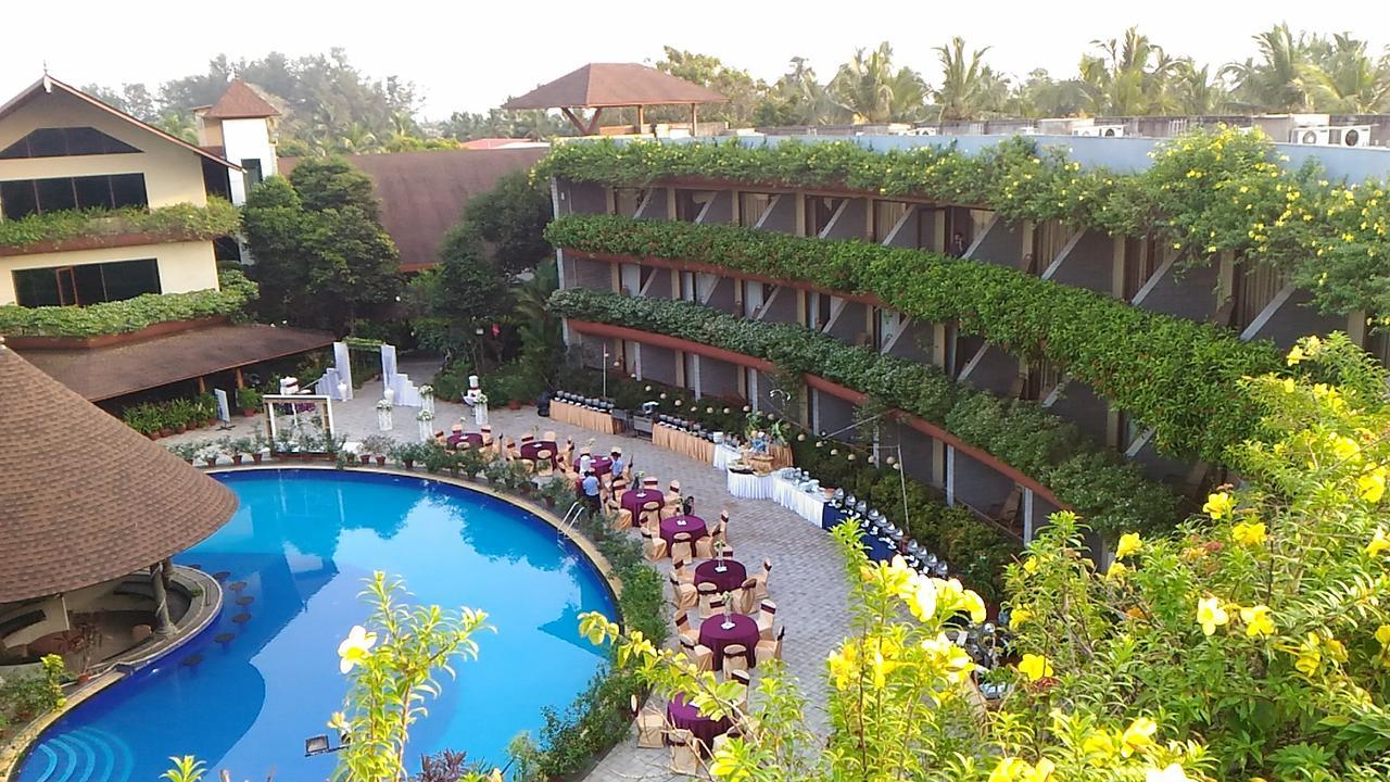 Uday Suites - The Airport Hotel Тривандрум Экстерьер фото
